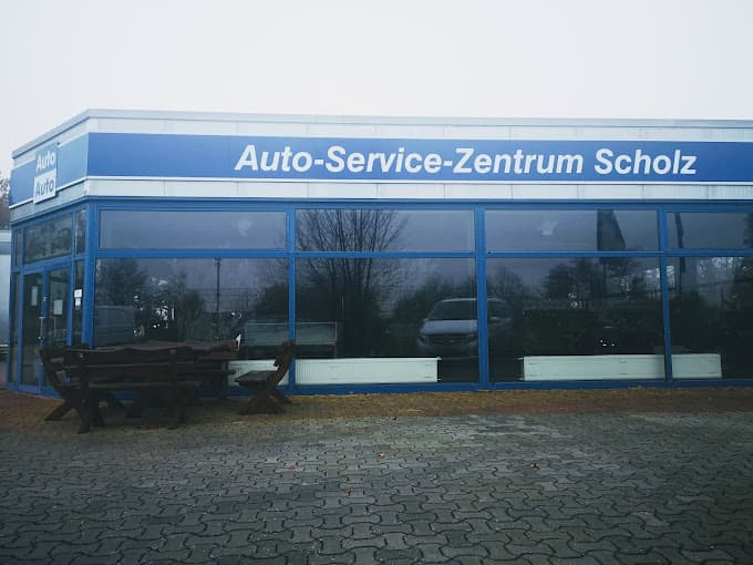 Ein Blick in die Werkstatt von Auto Service Zentrum Scholz